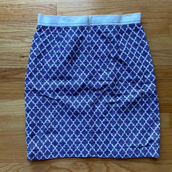Tory Burch quatrefoil blue & white skirt - Picture 2 of 3